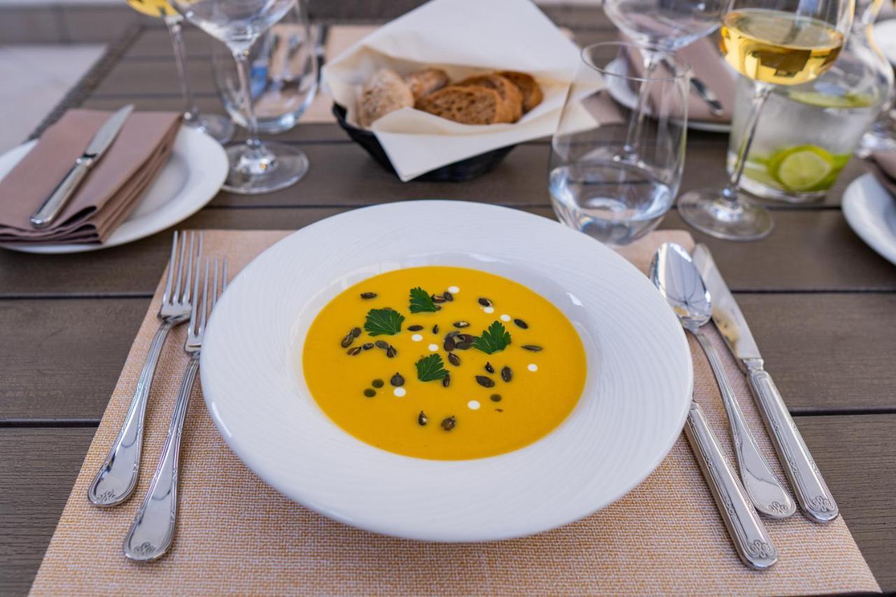 Boutique Odyseja & Spa Цехоцинек Екстер'єр фото A carrot soup