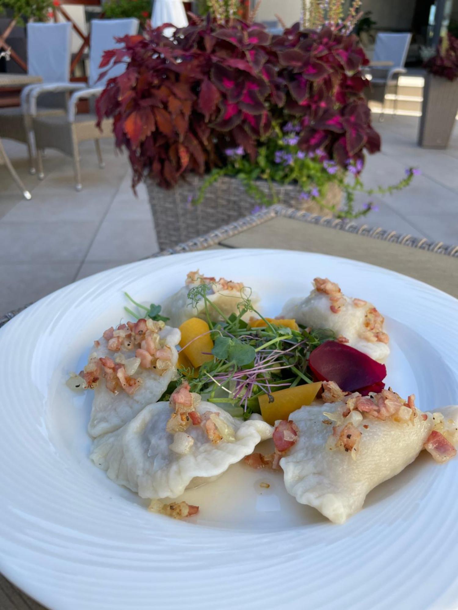 Boutique Odyseja & Spa Цехоцинек Екстер'єр фото A plate of pierogi